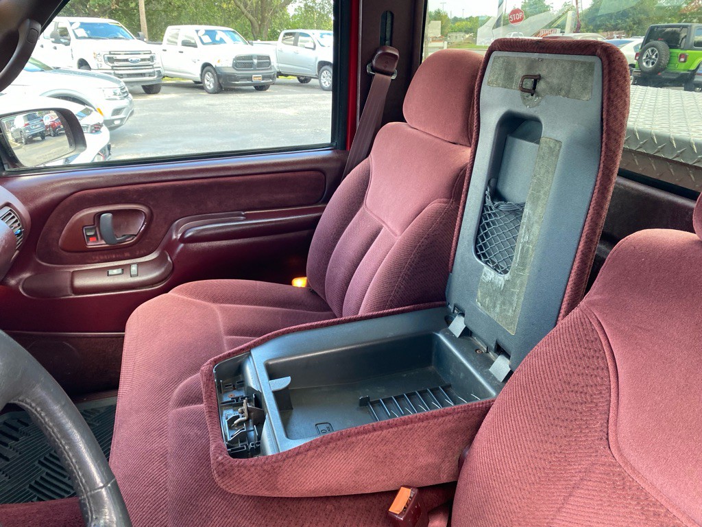 1996 Chevrolet C/K Image 25