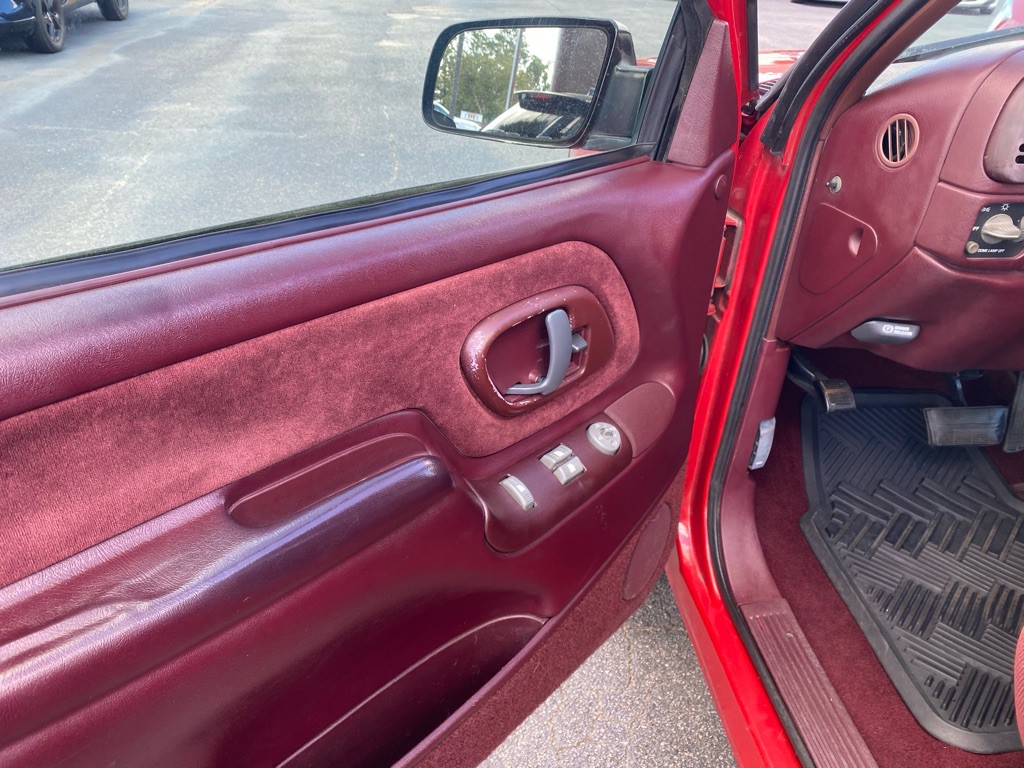 1996 Chevrolet C/K Image 27