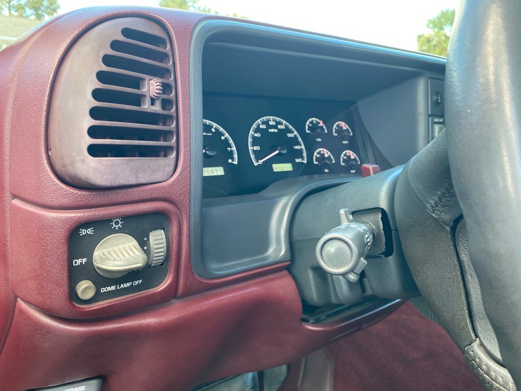 1996 Chevrolet C/K Image 29