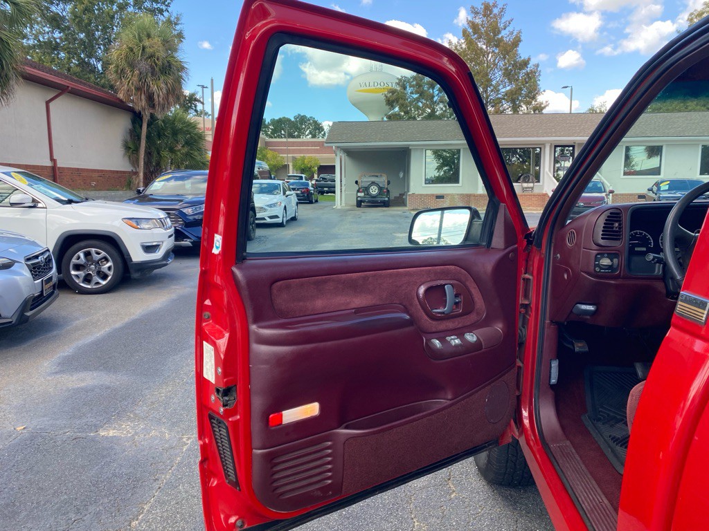 1996 Chevrolet C/K Image 30