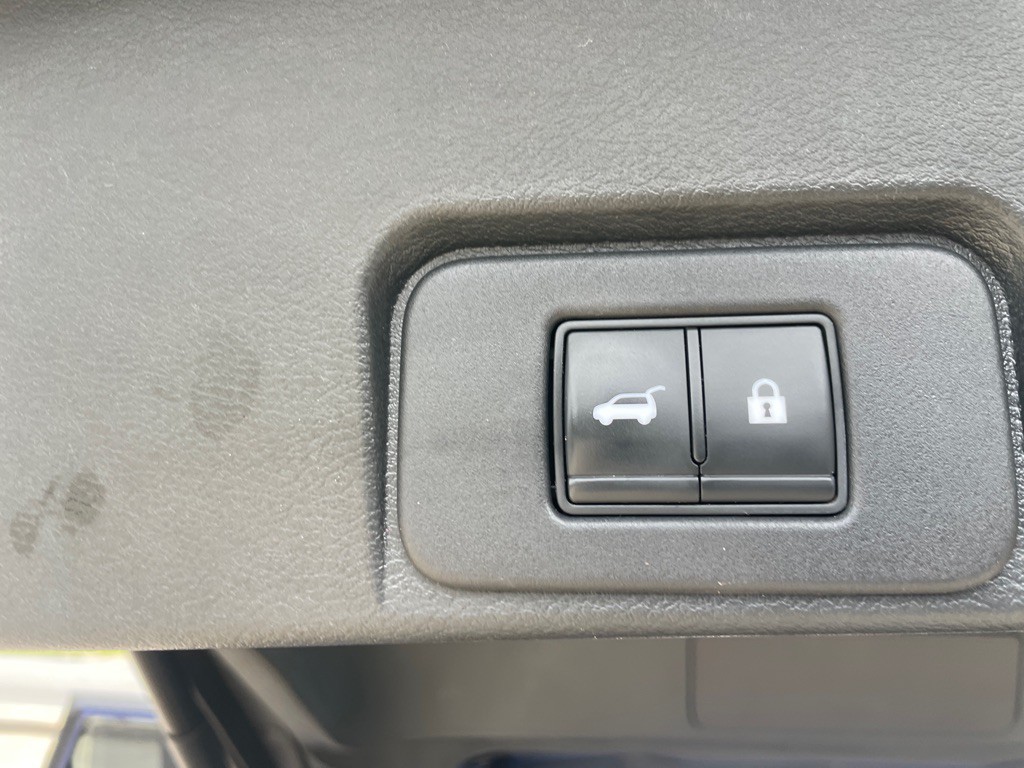 2021 Nissan Rogue Image 18