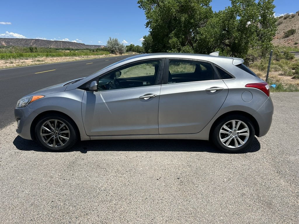 2013 Hyundai Elantra Image 4
