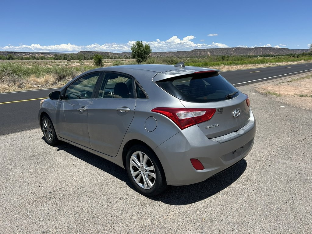 2013 Hyundai Elantra Image 5