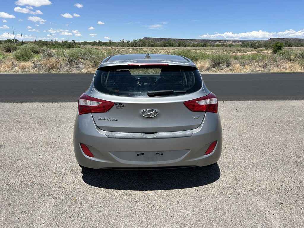 2013 Hyundai Elantra Image 6