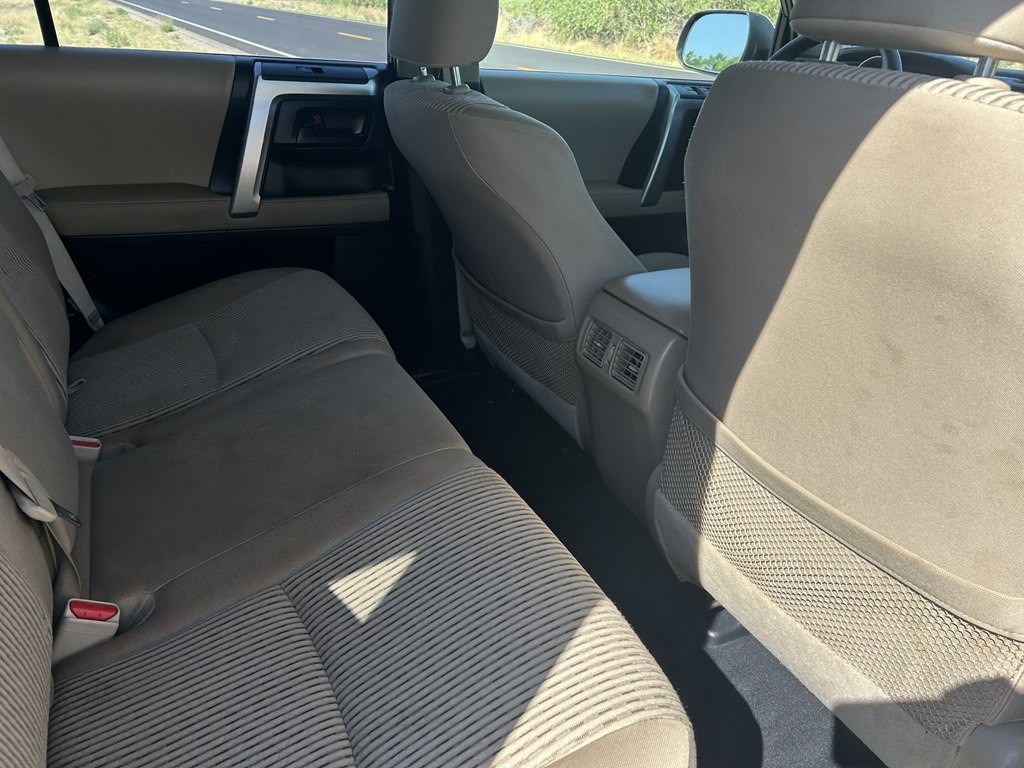 2012 Toyota 4Runner Image 12