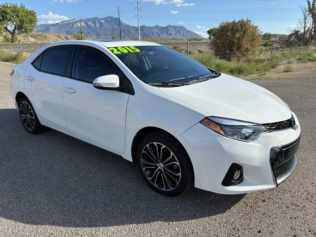 2015 Toyota Corolla Image 1