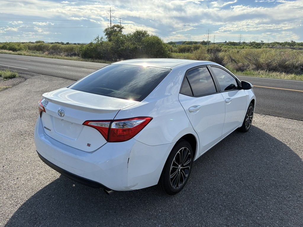 2015 Toyota Corolla Image 7