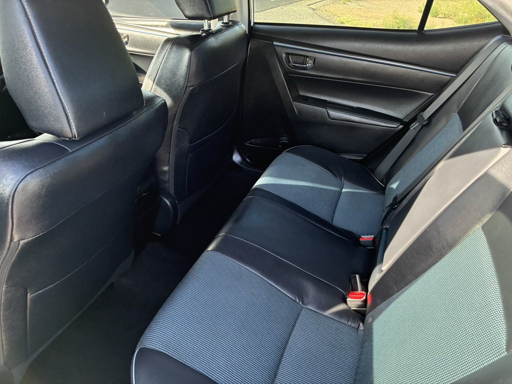 2015 Toyota Corolla Image 10