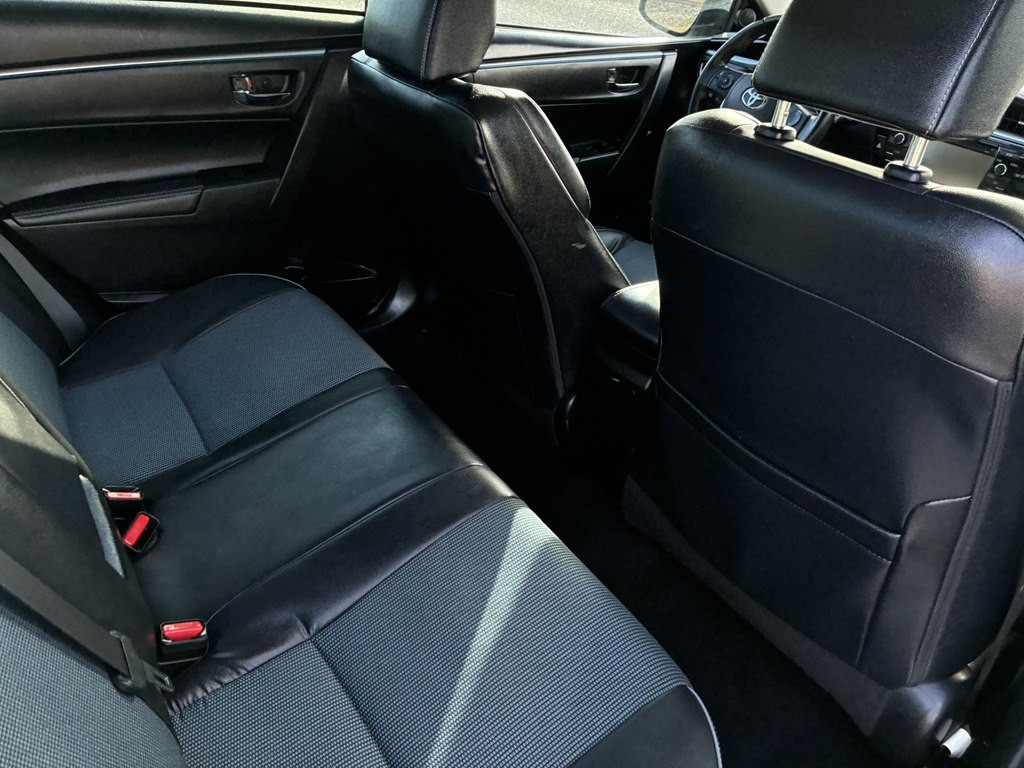 2015 Toyota Corolla Image 11