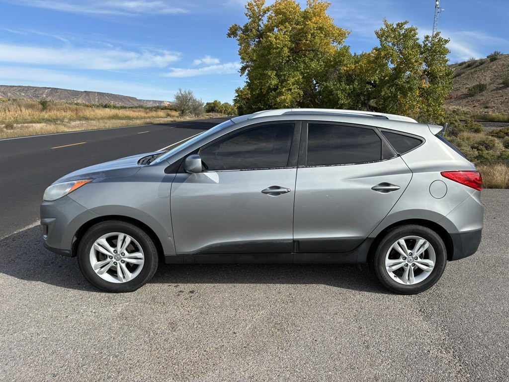 2010 Hyundai Tucson Image 4