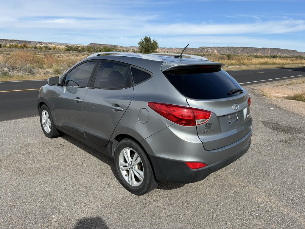 2010 Hyundai Tucson Image 5