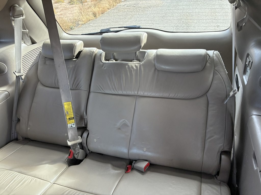 2009 Toyota Sienna Image 11
