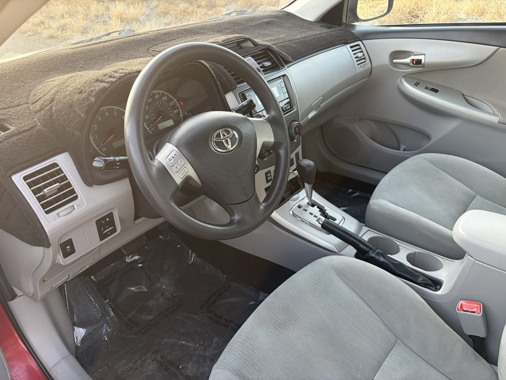 2013 Toyota Corolla Image 8