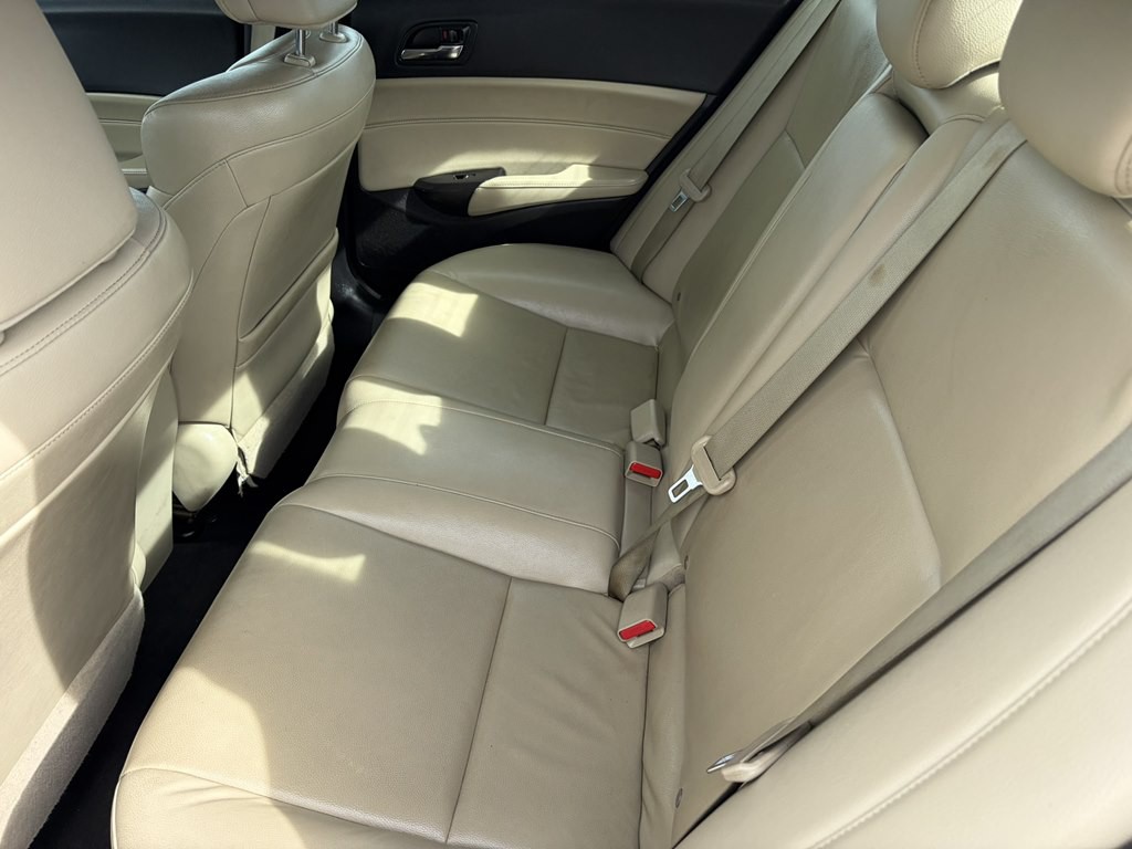 2016 Acura ILX Image 9