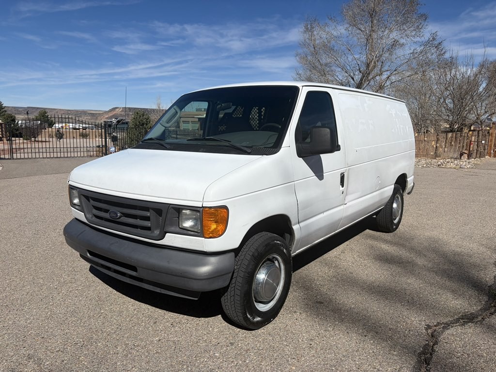 2005 Ford Econoline Image 3