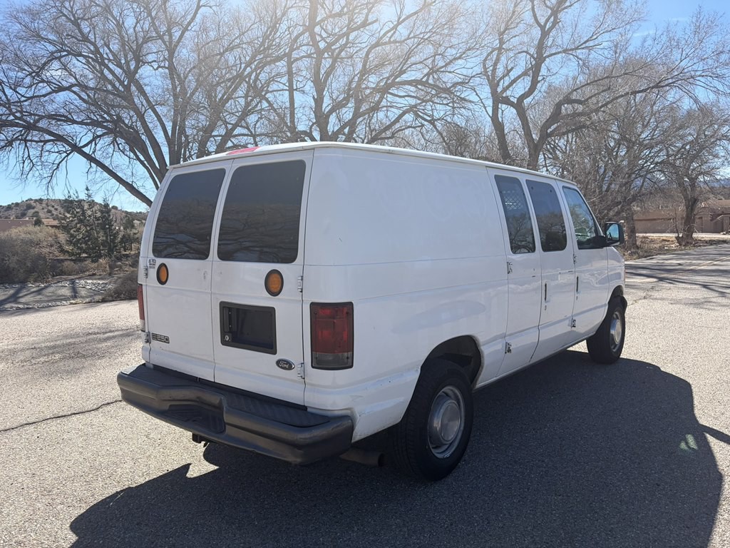 2005 Ford Econoline Image 7