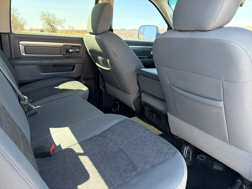 2016 RAM 3500 Image 11