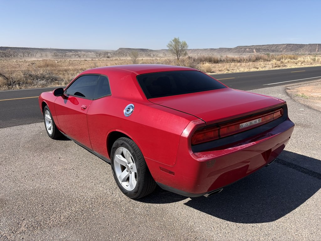 2011 Dodge Challenger Image 5