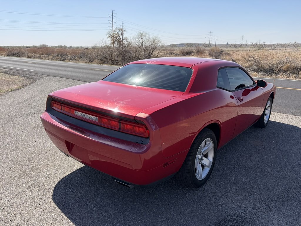 2011 Dodge Challenger Image 6