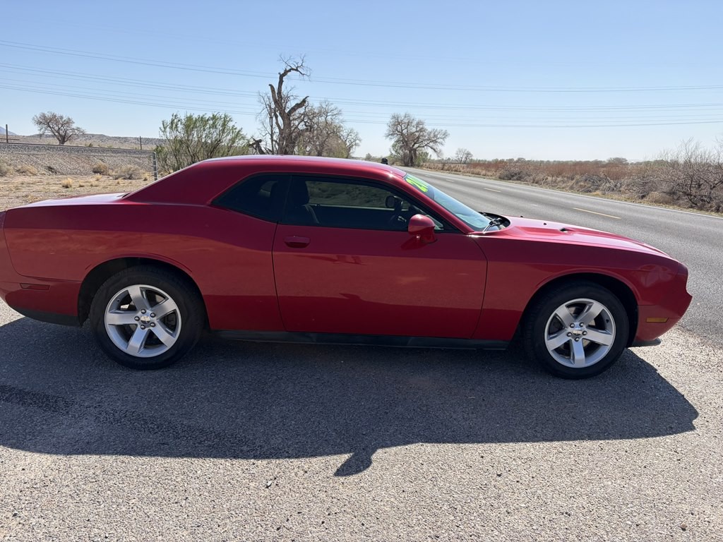 2011 Dodge Challenger Image 7