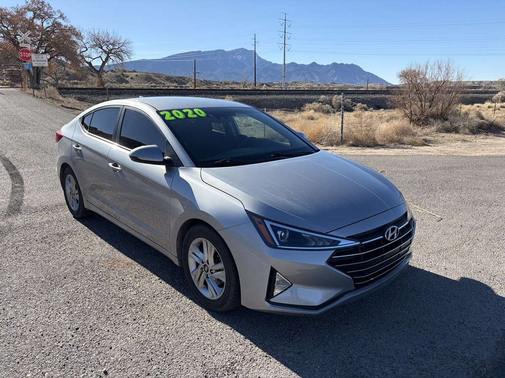 2020 Hyundai Elantra Image 1