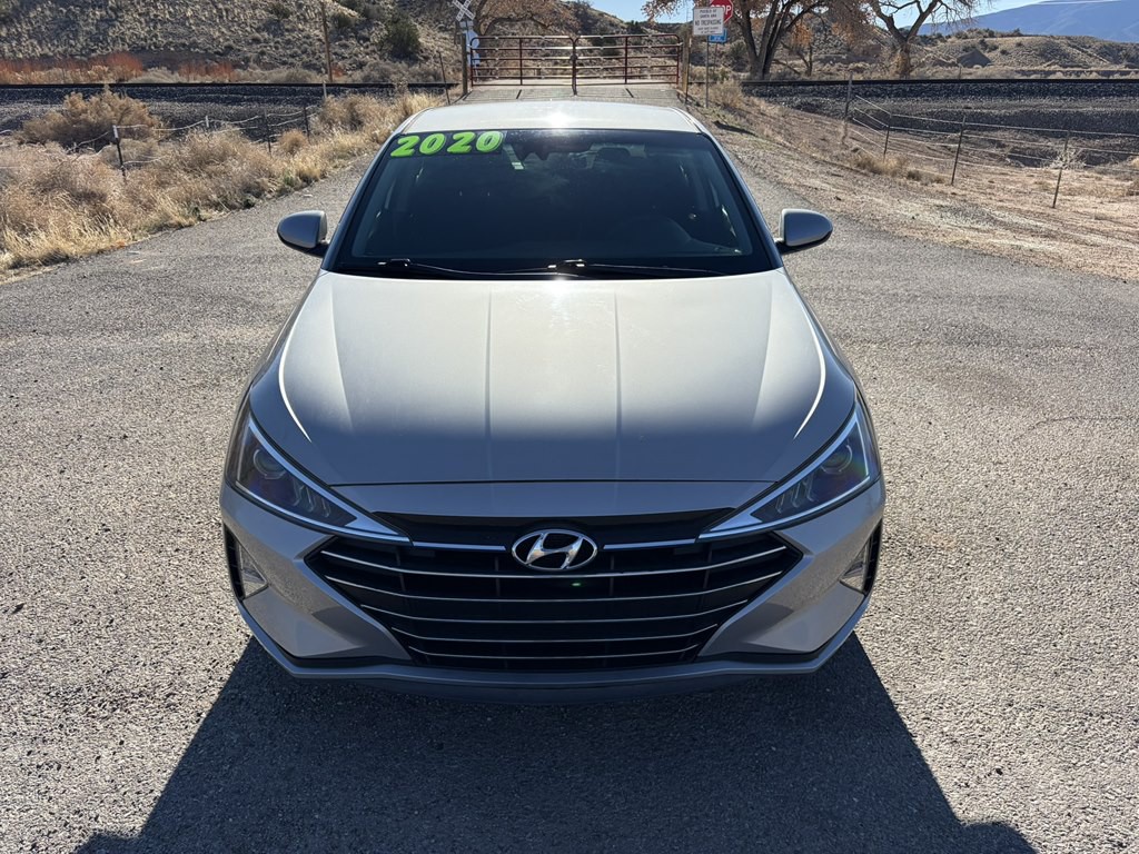 2020 Hyundai Elantra Image 2