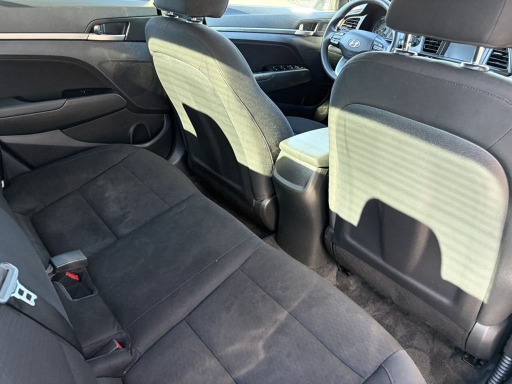 2020 Hyundai Elantra Image 11