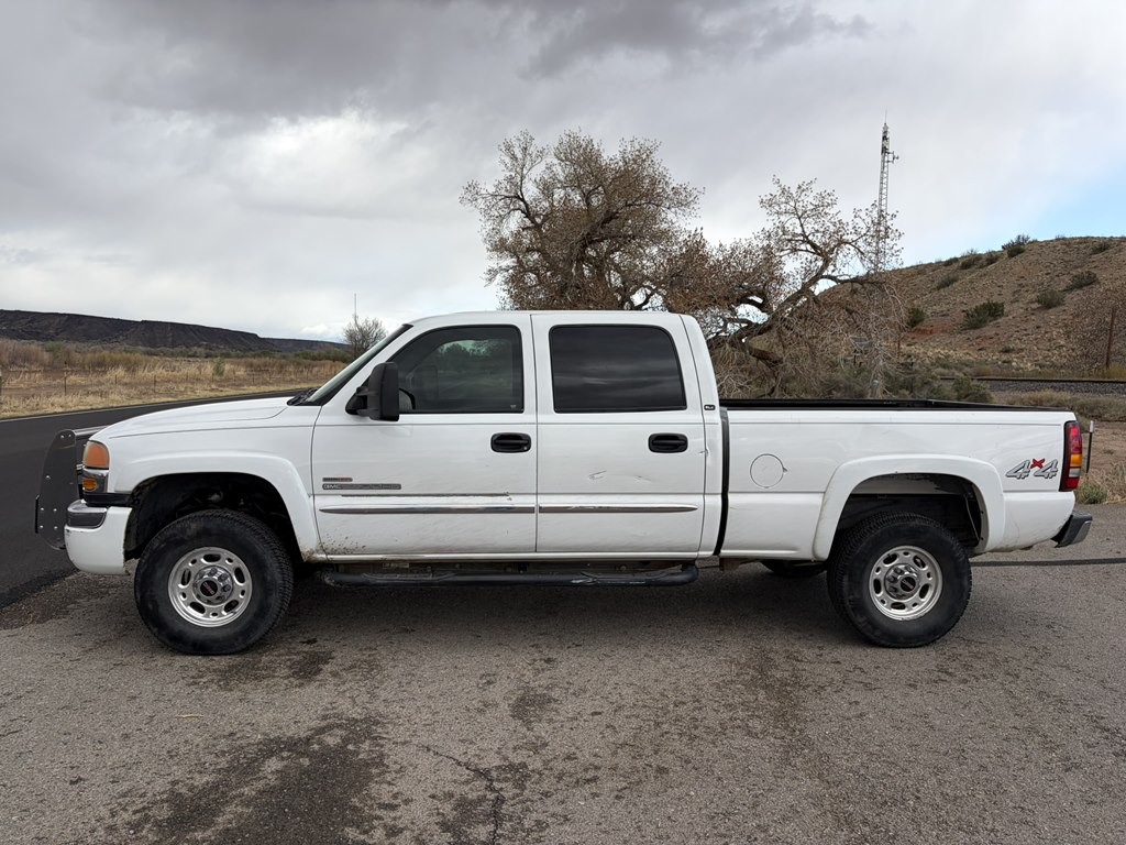 2003 GMC Sierra Image 4