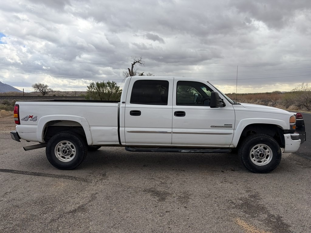2003 GMC Sierra Image 7