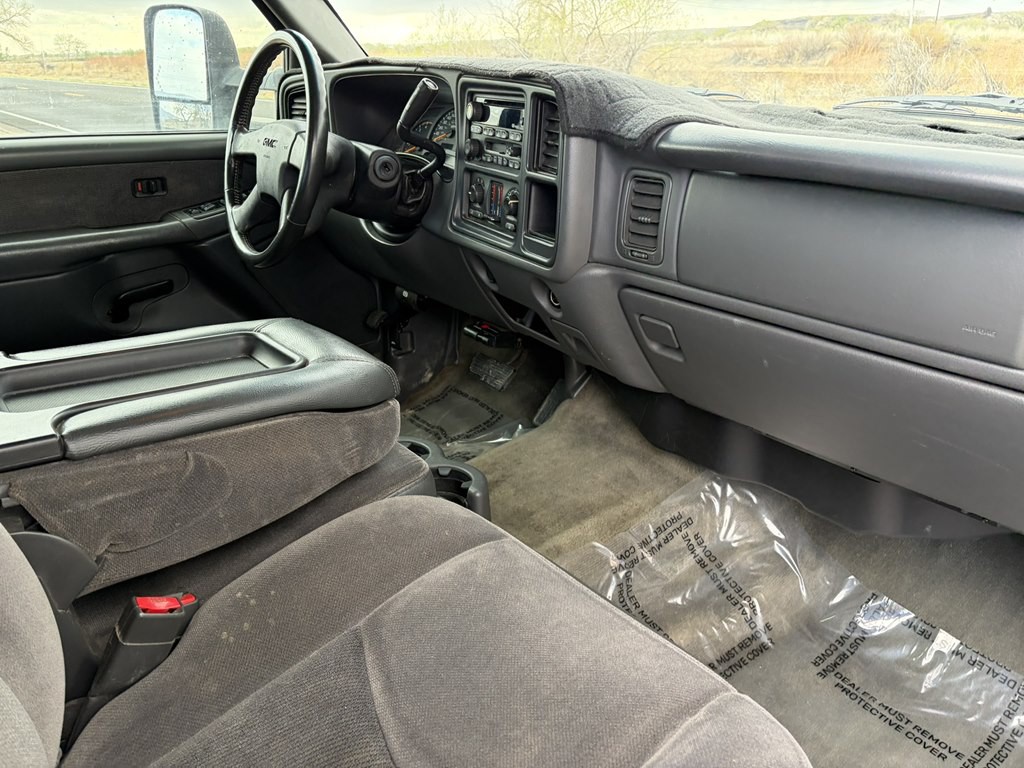 2003 GMC Sierra Image 12