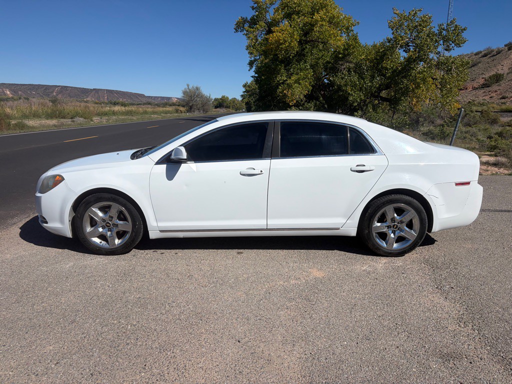 2010 Chevrolet Malibu Image 4