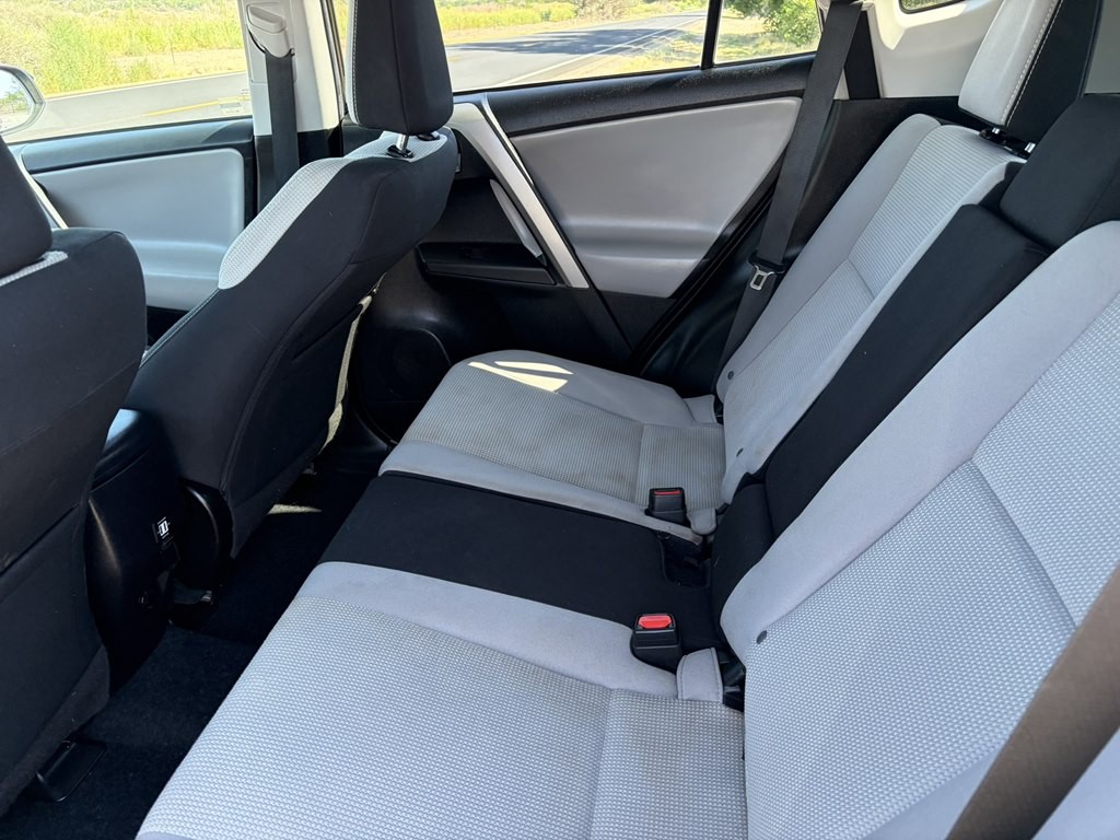 2018 Toyota Rav4 Image 9