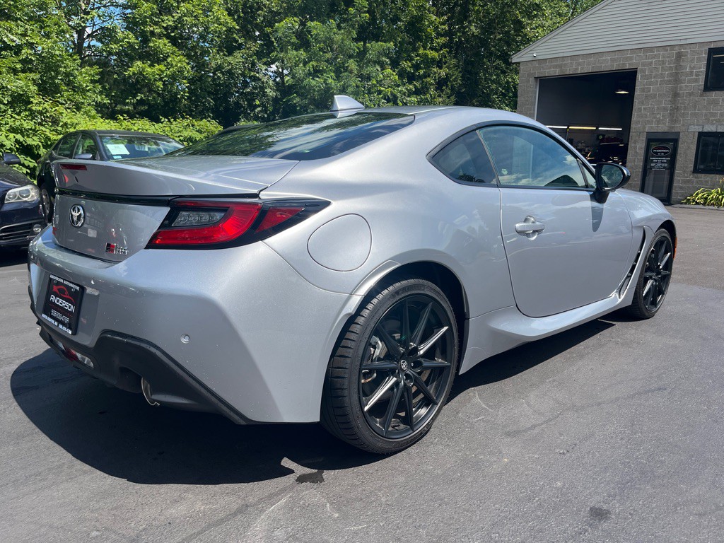 2024 Toyota Gr 86 Image 9