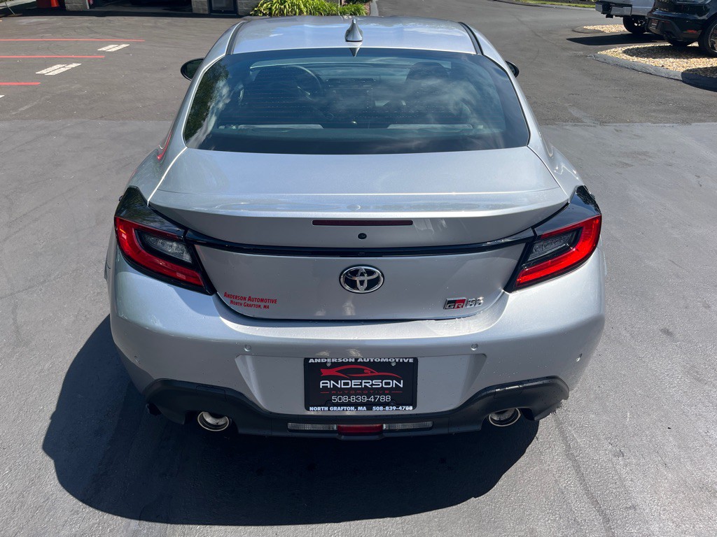 2024 Toyota Gr 86 Image 10