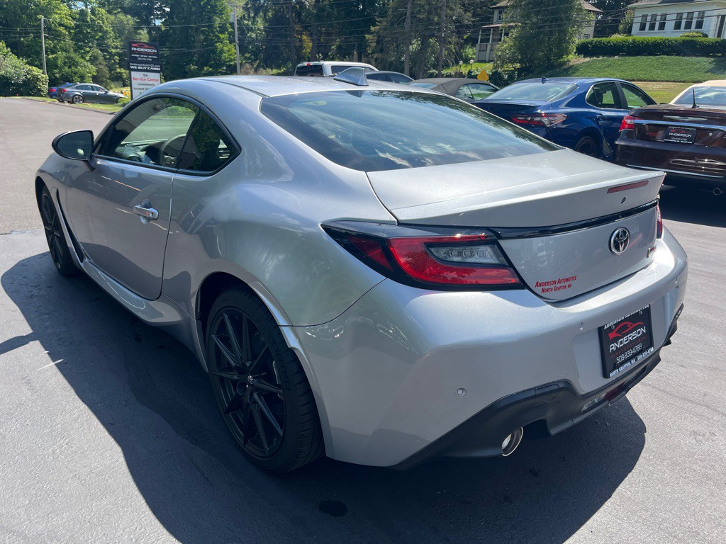 2024 Toyota Gr 86 Image 13