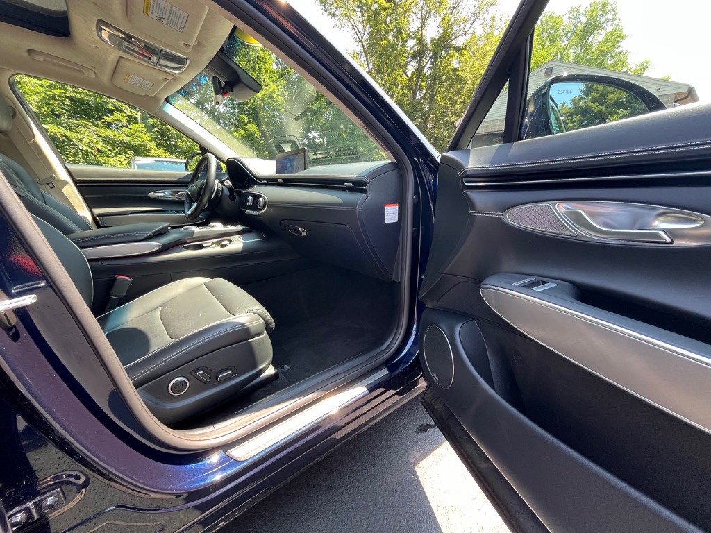 2024 Genesis GV70 Image 7
