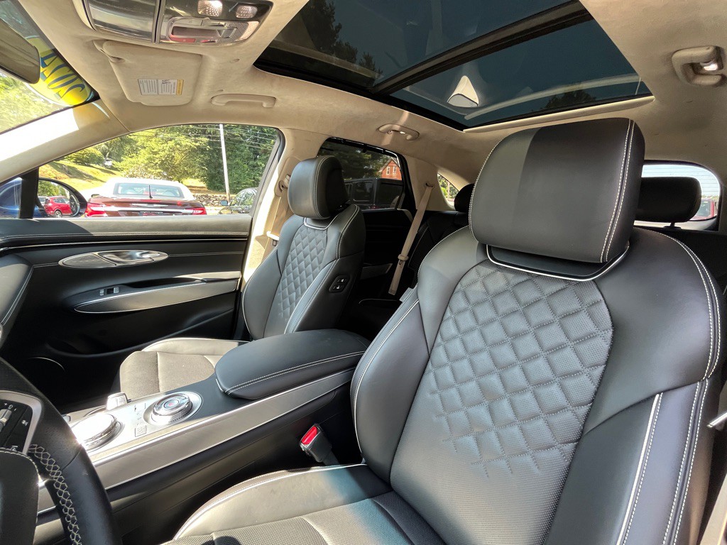 2024 Genesis GV70 Image 19