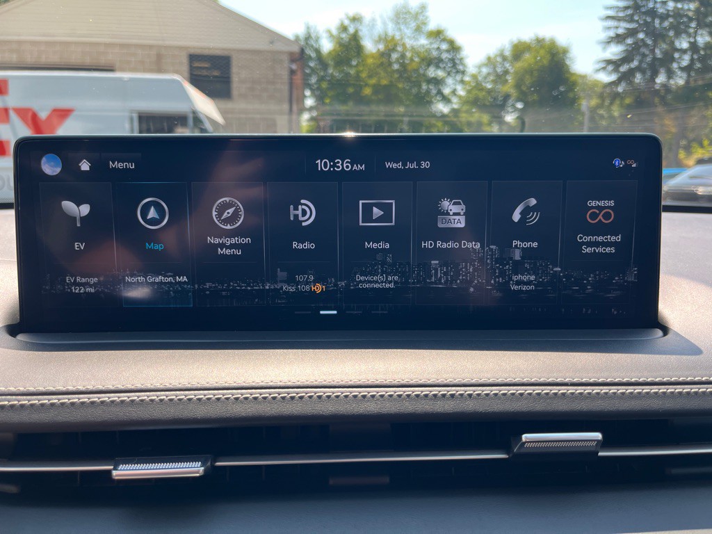 2024 Genesis GV70 Image 29
