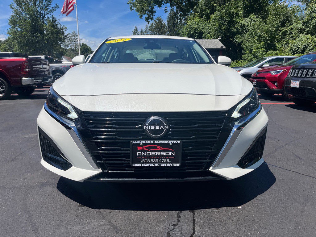 2024 Nissan Altima Image 4