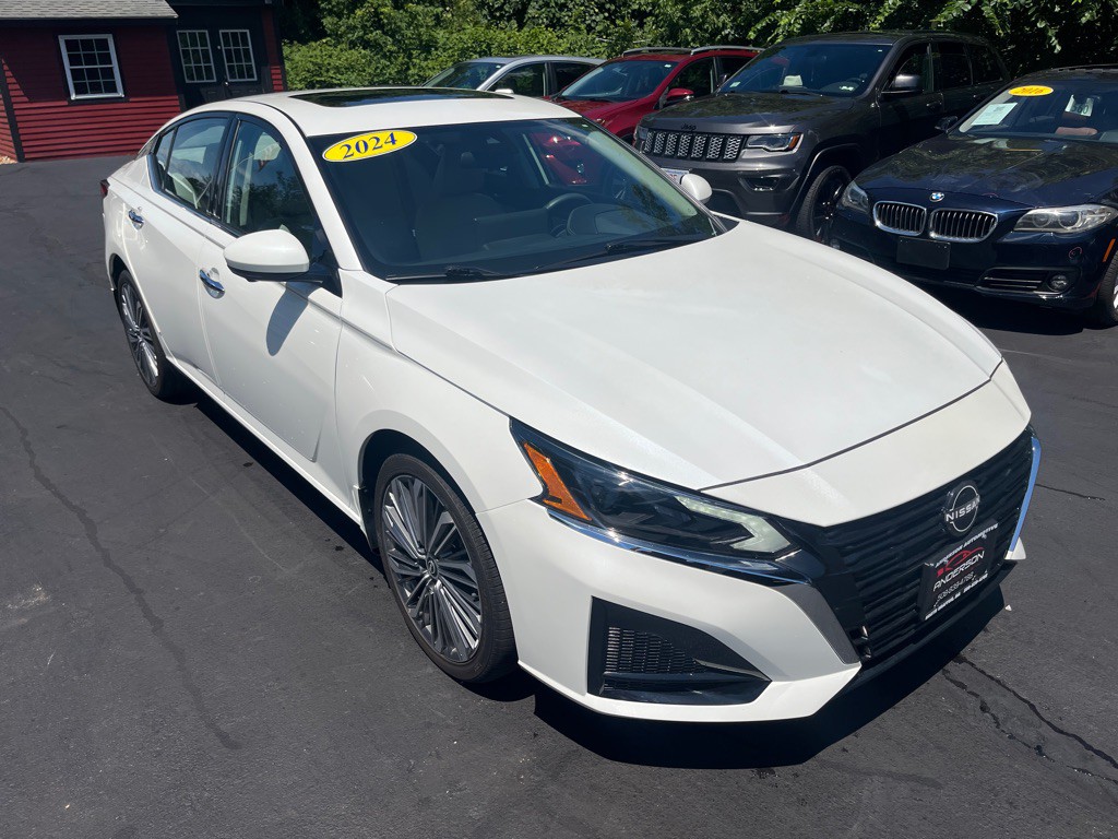 2024 Nissan Altima Image 5