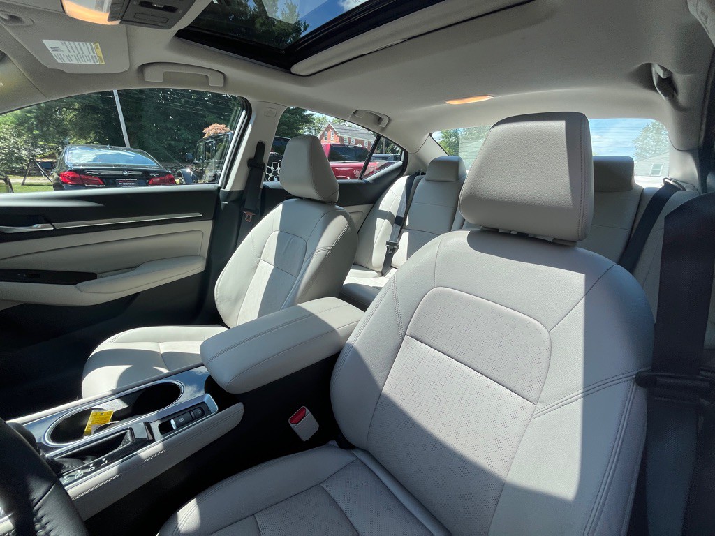2024 Nissan Altima Image 19