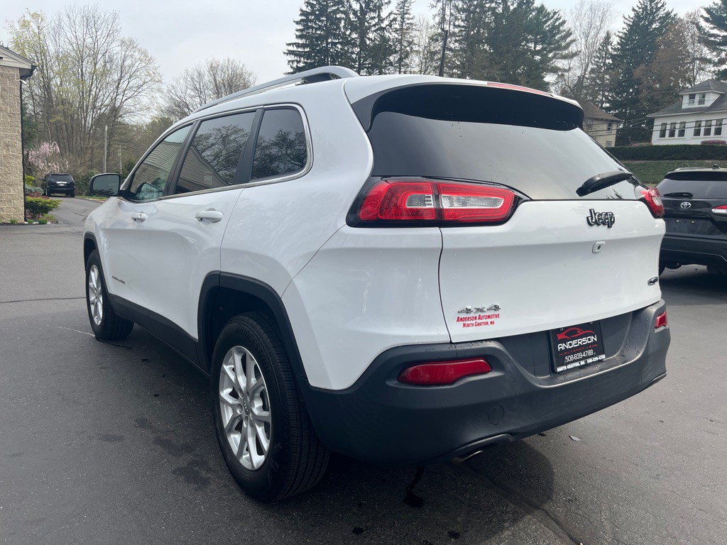 2016 Jeep Cherokee Image 11