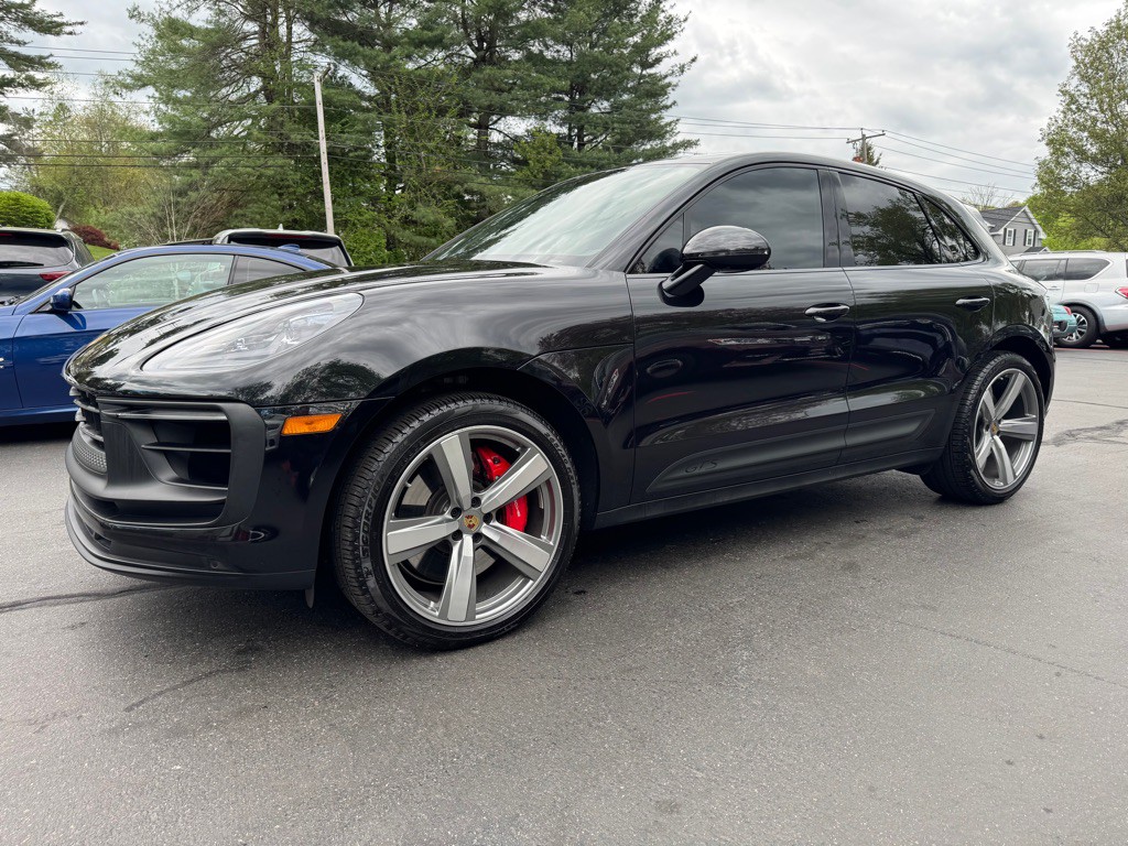 2024 Porsche Macan Image 2