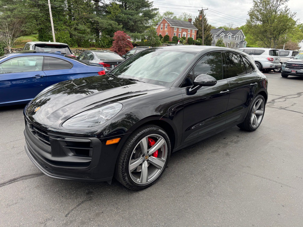 2024 Porsche Macan Image 3