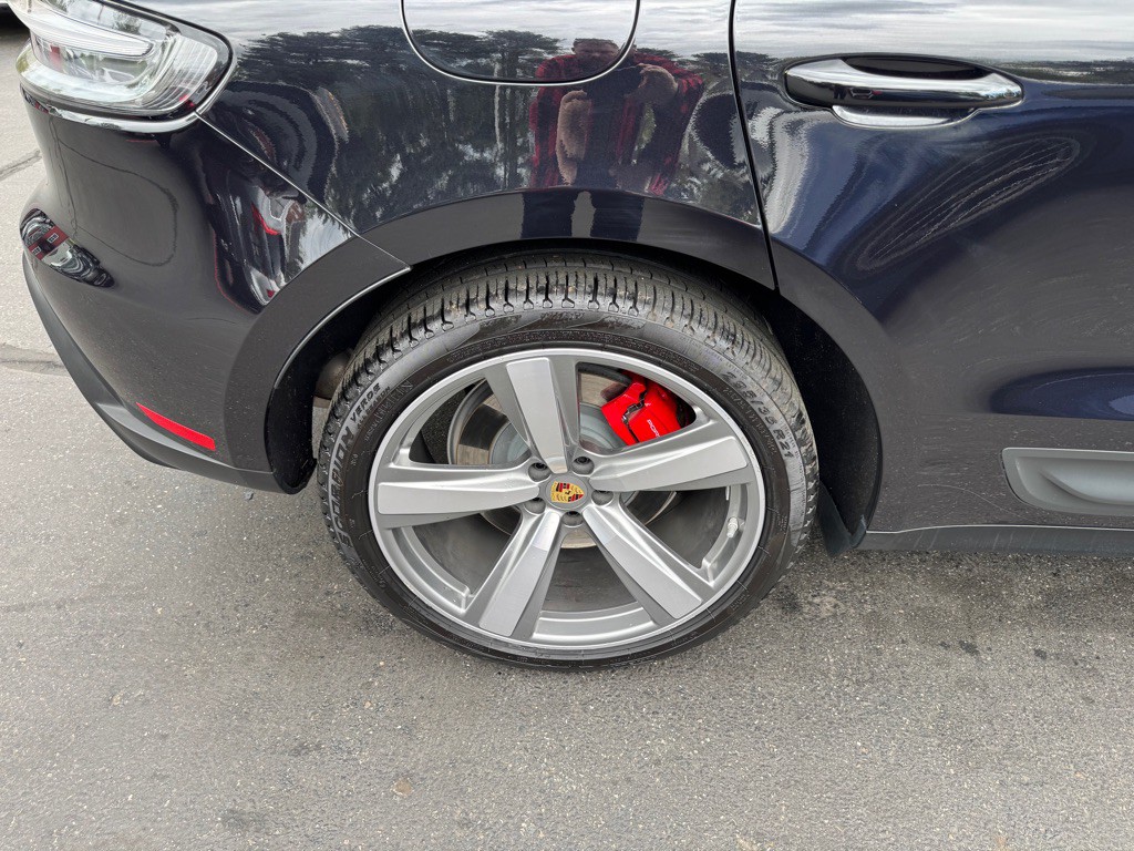 2024 Porsche Macan Image 16