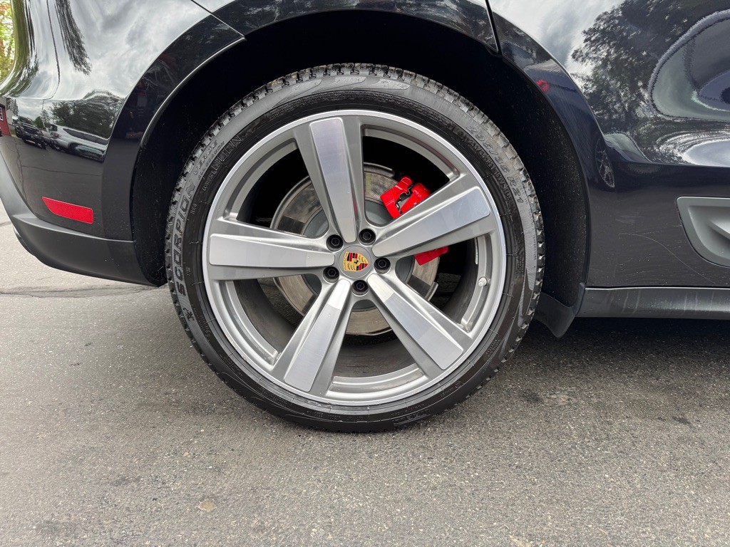 2024 Porsche Macan Image 17