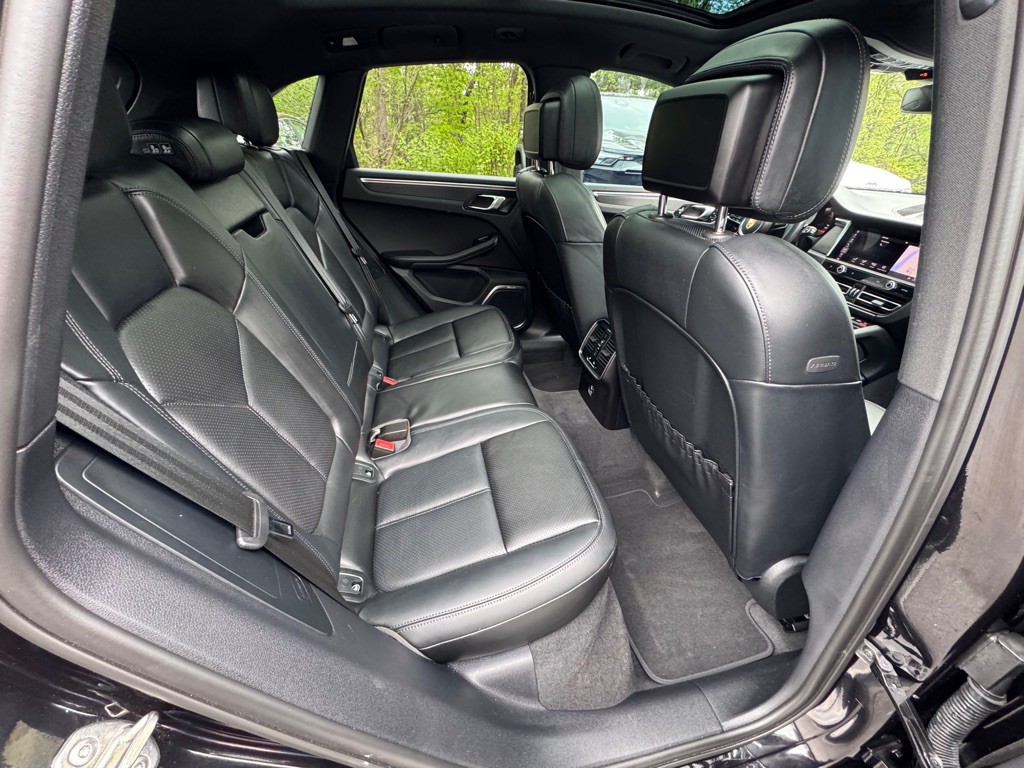 2024 Porsche Macan Image 20