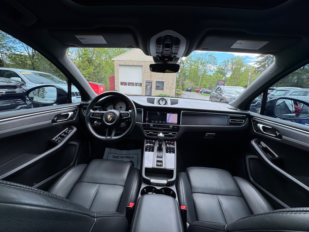 2024 Porsche Macan Image 22