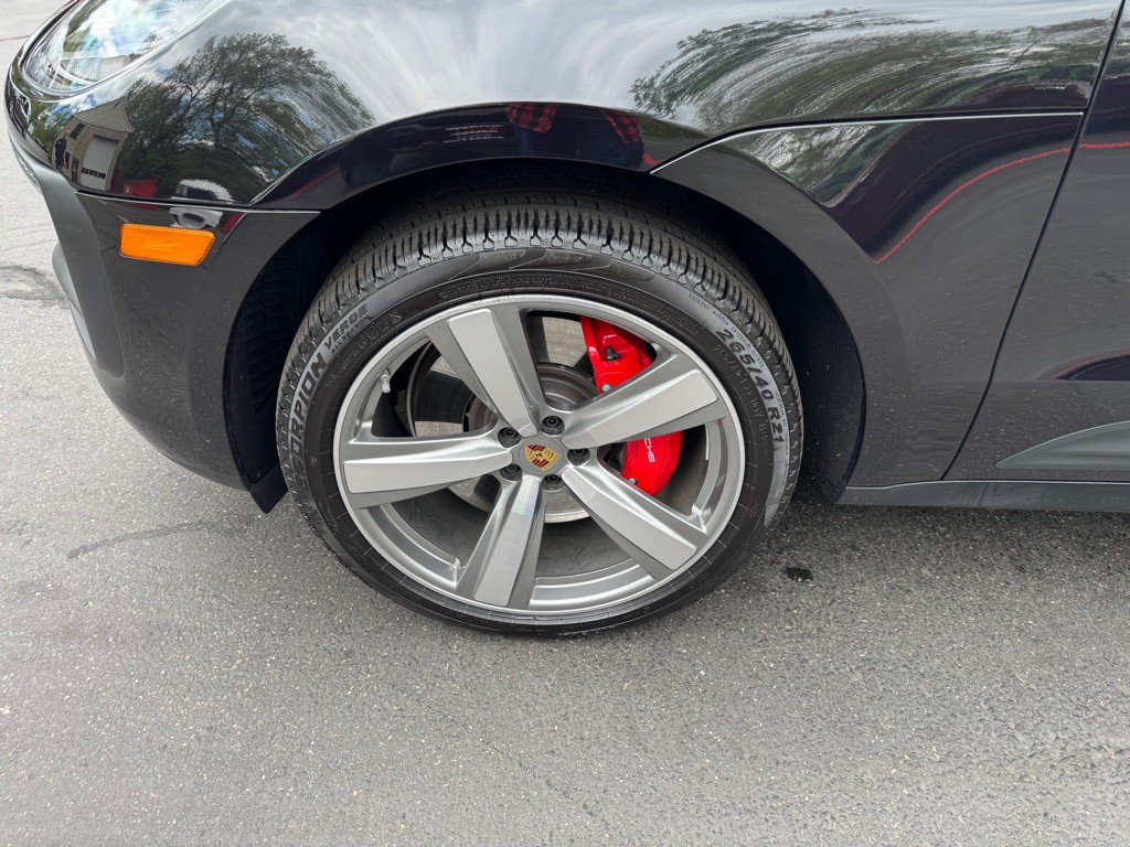 2024 Porsche Macan Image 32