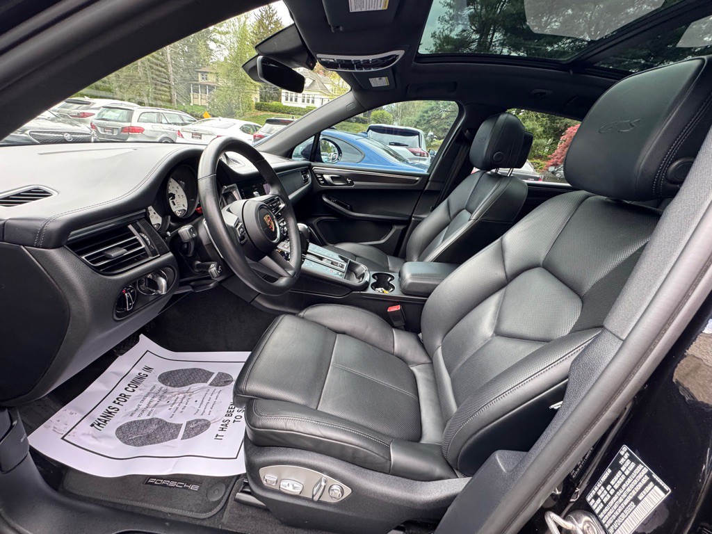 2024 Porsche Macan Image 34